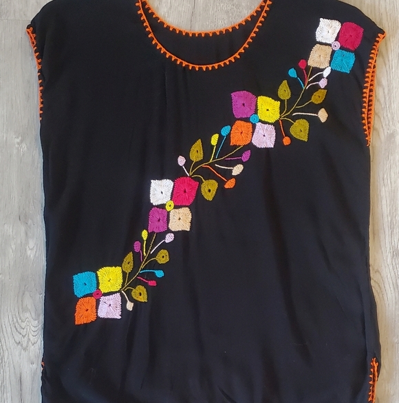 Mexican Embroidered Black Top with Colorful Floral Design Size Small - Picture 3 of 6